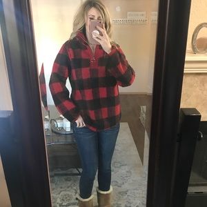 Super cute buffalo plaid pullover!